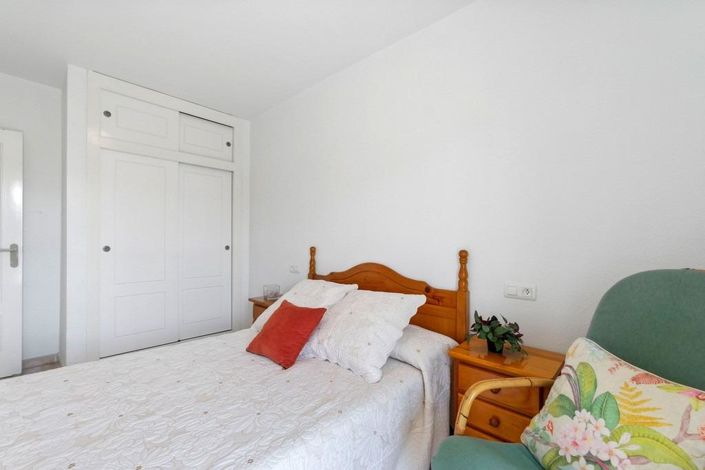 Image No.16-2 Bed Property for sale