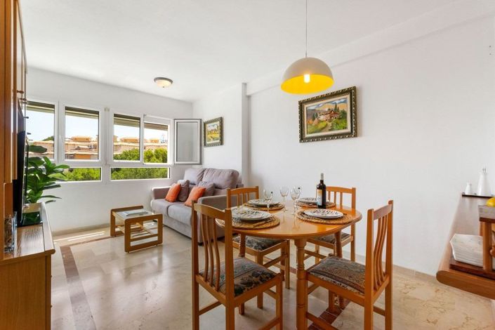 Image No.8-2 Bed Property for sale