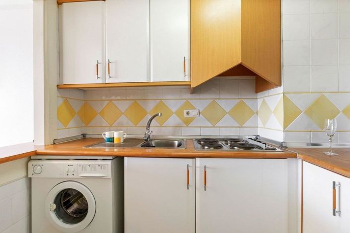 Image No.9-2 Bed Property for sale