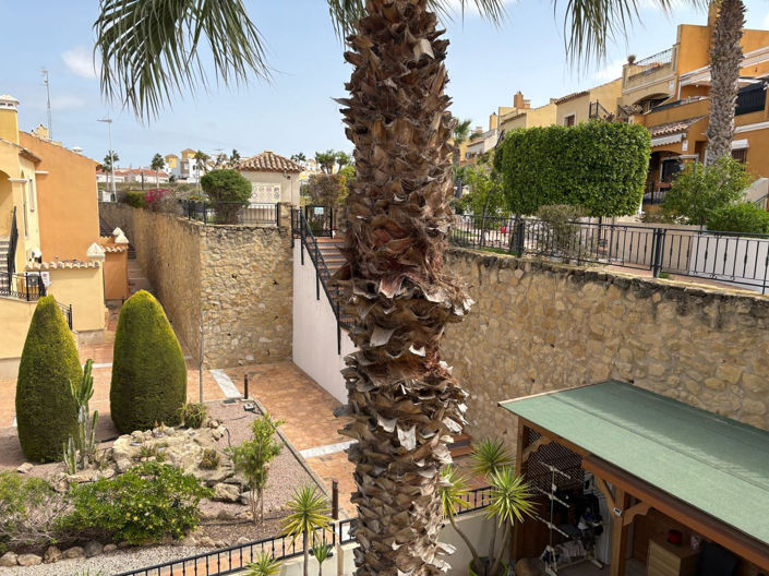 Image No.3-2 Bed Property for sale