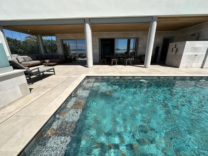 Image No.2-4 Bed Villa for sale