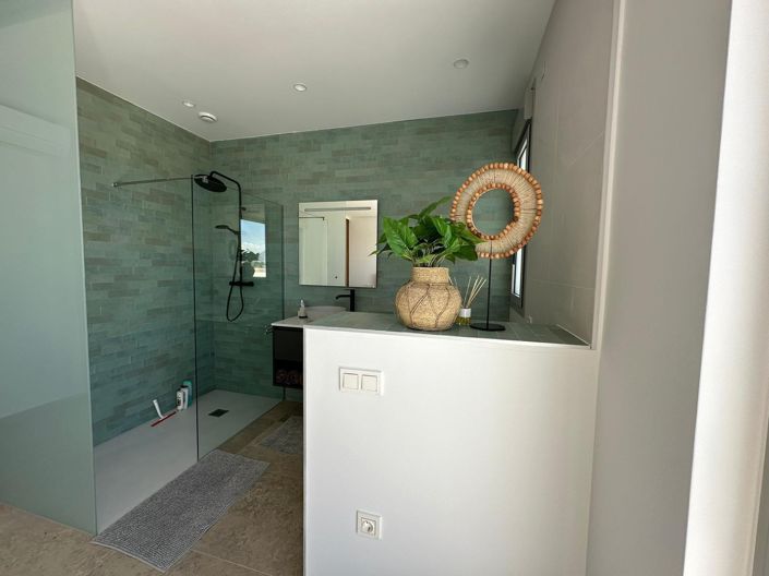 Image No.35-4 Bed Villa for sale