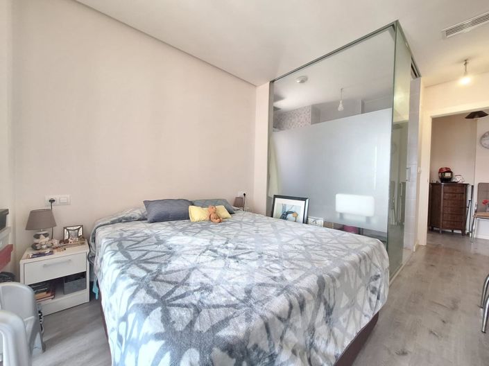 Image No.23-3 Bed Property for sale