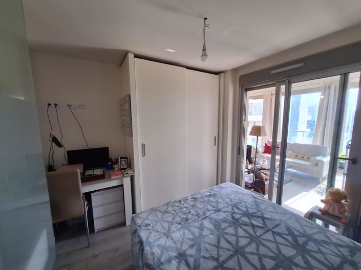 Image No.25-3 Bed Property for sale