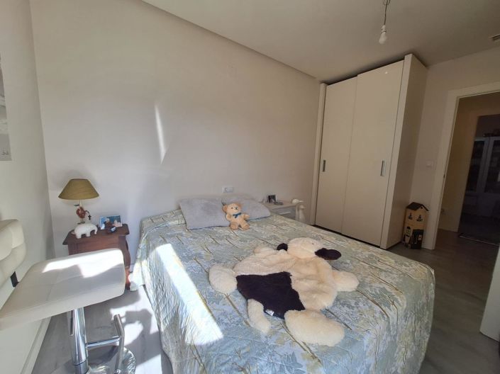 Image No.27-3 Bed Property for sale