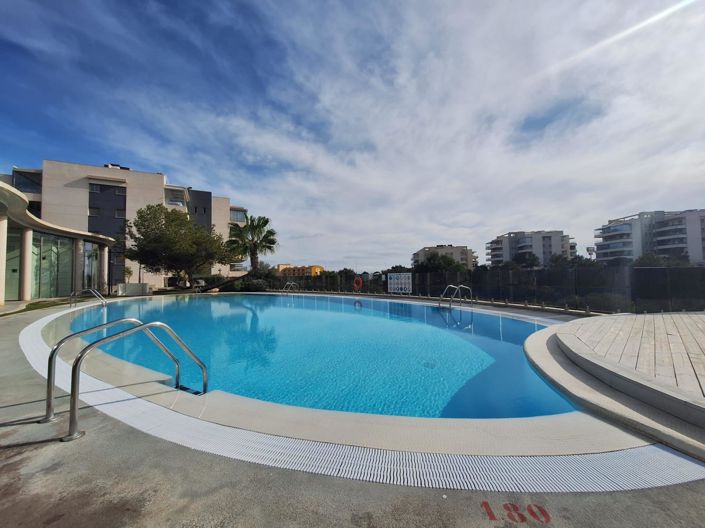 Image No.40-3 Bed Property for sale
