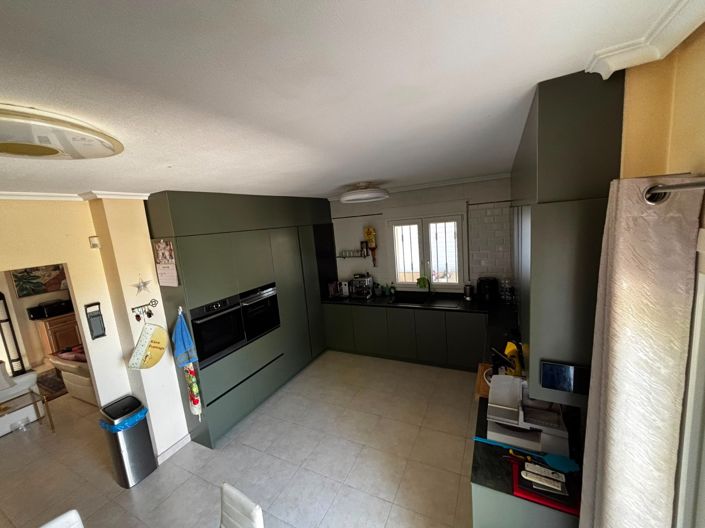 Image No.13-4 Bed Property for sale