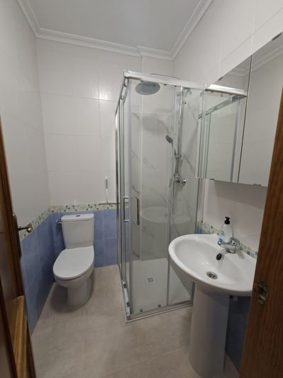 Image No.10-2 Bed Property for sale