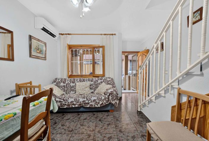 Image No.18-3 Bed Townhouse for sale