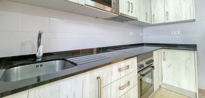 Image No.10-4 Bed Property for sale