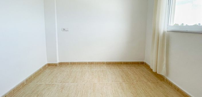 Image No.20-4 Bed Property for sale