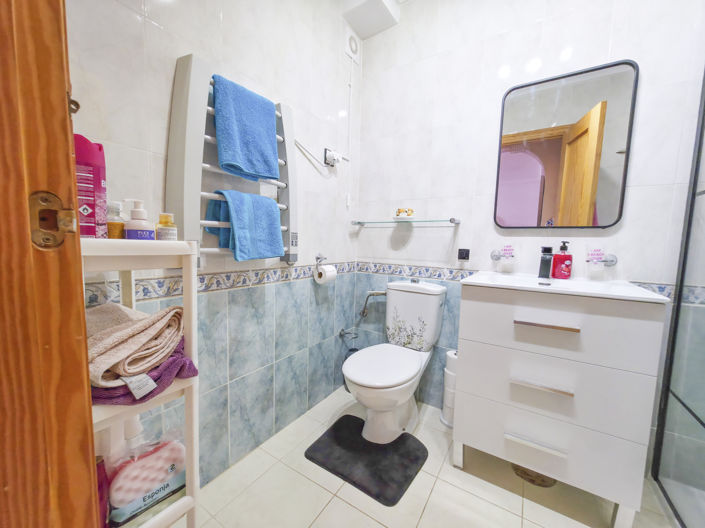 Image No.11-2 Bed Property for sale