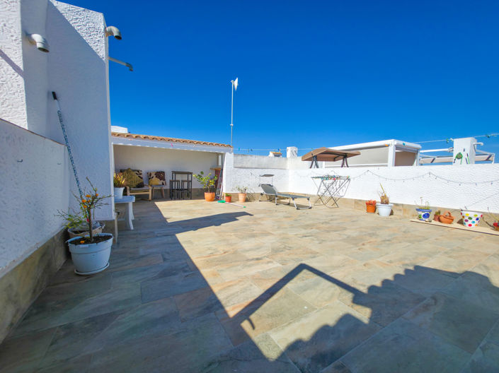 Image No.19-2 Bed Property for sale