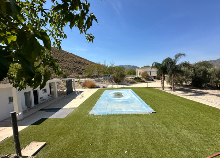 4 Bedrooms country house for sale in Blanca Air conditioning £