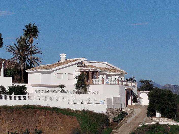 Image No.1-3 Bed Villa for sale