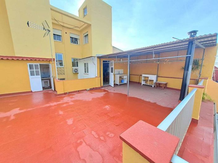 Image No.1-4 Bed Apartment for sale