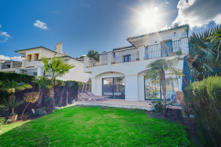 Image No.1-3 Bed Villa for sale