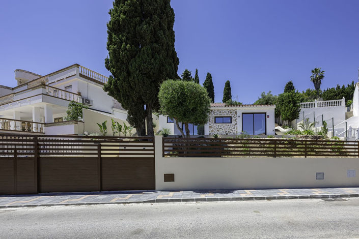 Image No.1-3 Bed Villa for sale