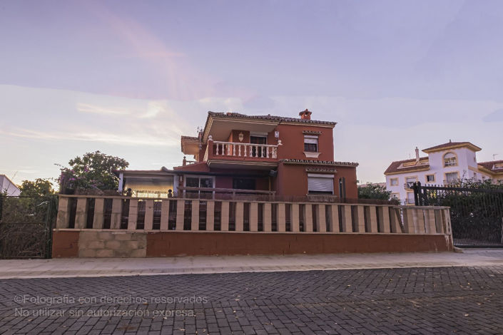 Image No.1-4 Bed Villa for sale