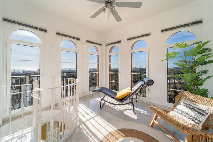 Image No.1-3 Bed Penthouse for sale