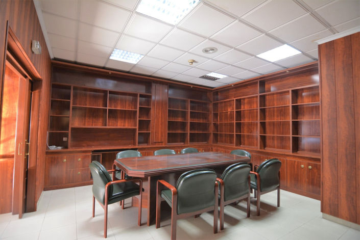 Image No.1-4 Bed Commercial for sale