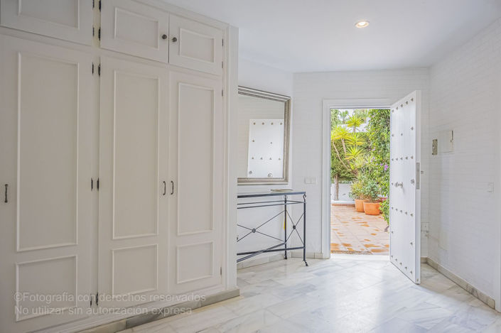 Image No.1-3 Bed Townhouse for sale