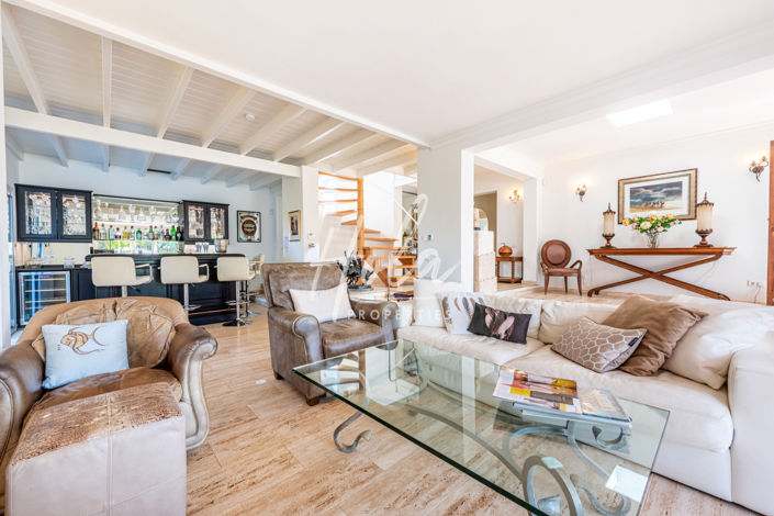 Image No.2-Villa for sale