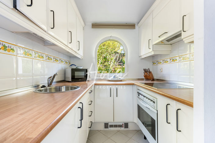 Image No.20-Villa for sale