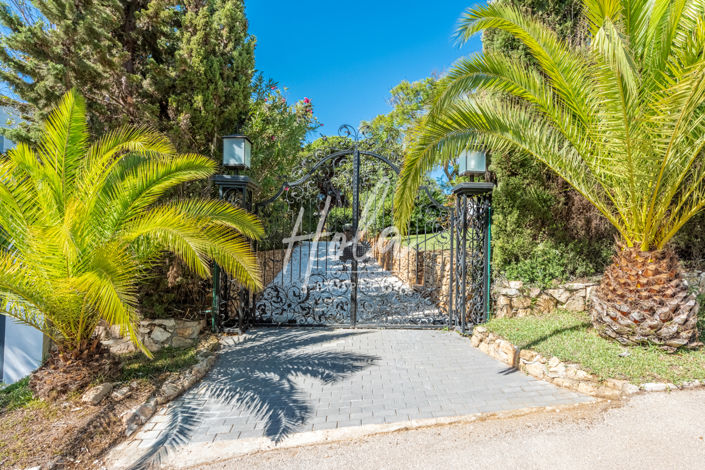 Image No.30-Villa for sale