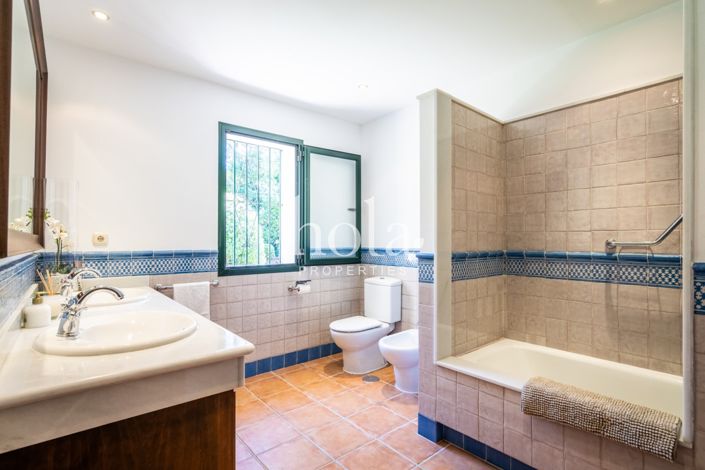 Image No.11-Villa de 5 chambres à vendre à Malaga