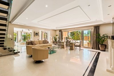 listing21383300231eba00412560x1920c4ec654dec5