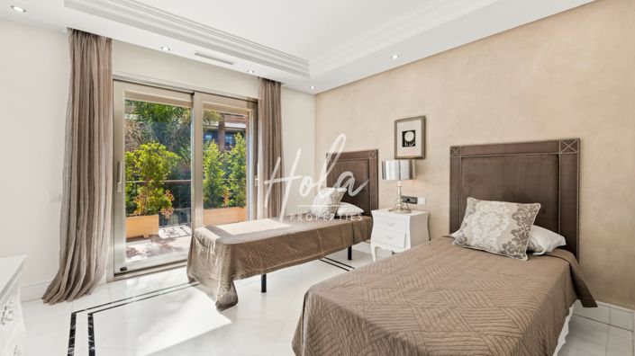 Image No.6-5 Bed Apartment for sale