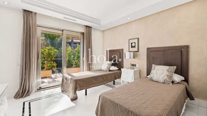 Image No.6-5 Bed Apartment for sale