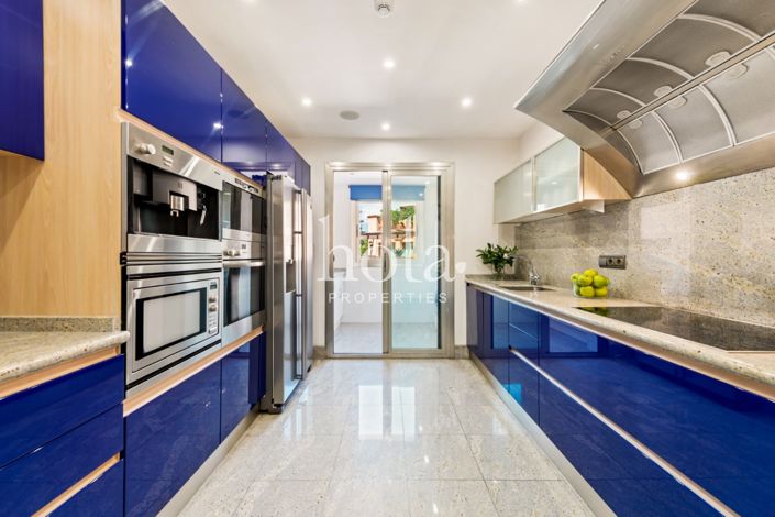 Image No.9-5 Bed Apartment for sale