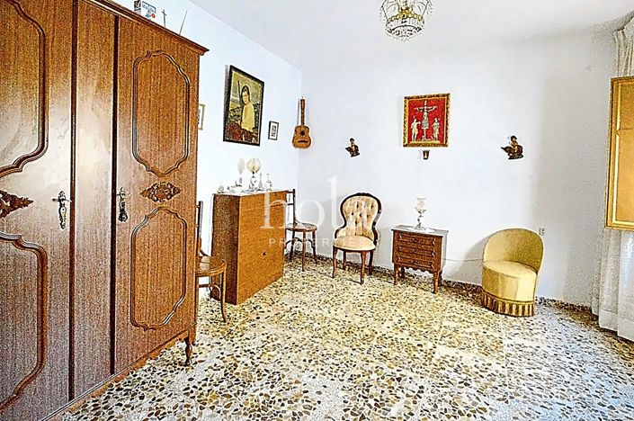 Image No.14-4 Bed Townhouse for sale