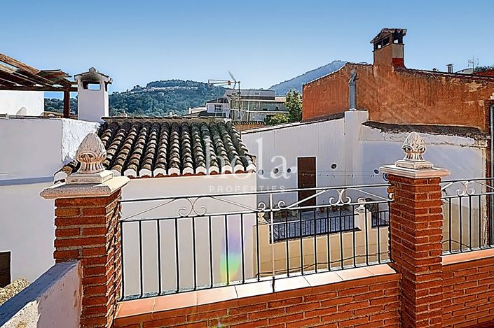 Image No.4-4 Bed Townhouse for sale