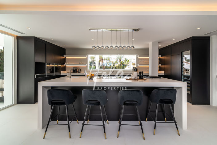 Image No.12-Villa de 8 chambres à vendre à Puerto Banus