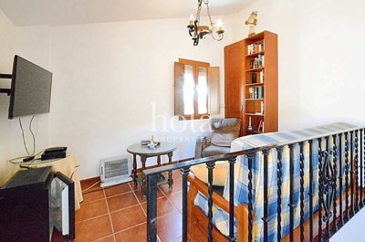 listing4980570047dfab5b652560x1920c4ec654dec5