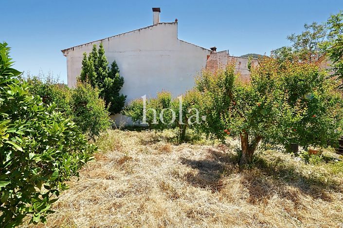 Image No.17-3 Bed Townhouse for sale