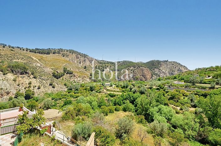 Image No.19-3 Bed Townhouse for sale