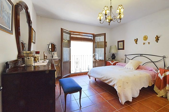 Image No.9-3 Bed Townhouse for sale