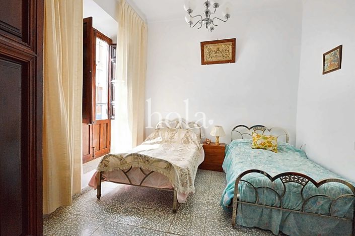 Image No.10-5 Bed Townhouse for sale