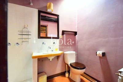 listing6379500048358a79472560x1920c4ec654dec5