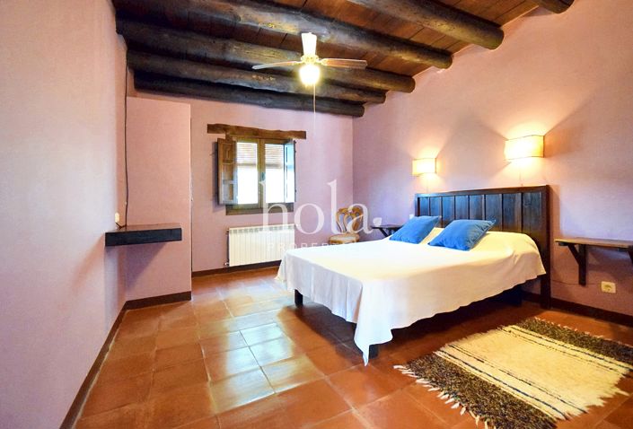 Image No.15-7 Bed Townhouse for sale