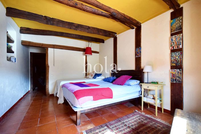 Image No.22-7 Bed Townhouse for sale