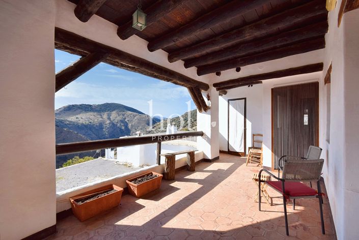 Image No.24-7 Bed Townhouse for sale