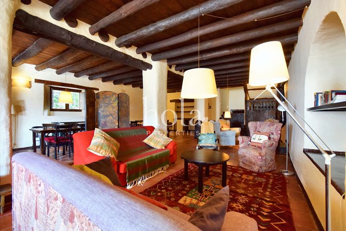 Image No.4-7 Bed Townhouse for sale