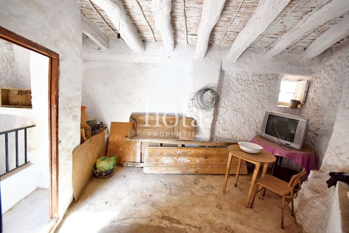 Image No.10-2 Bed Townhouse for sale