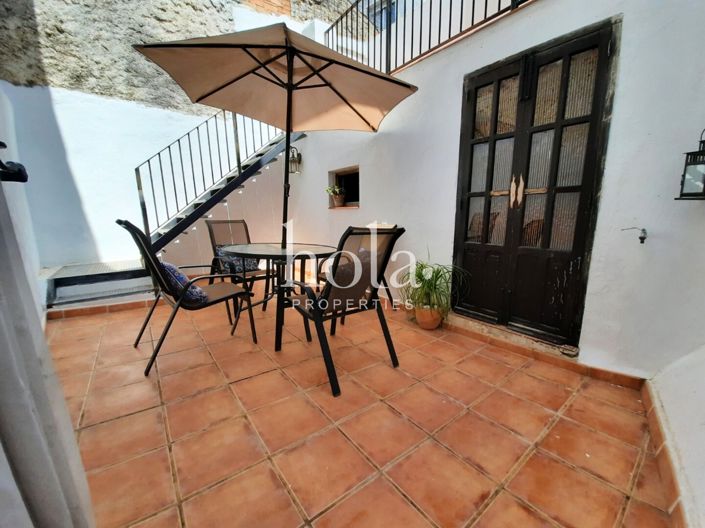 Image No.11-3 Bed Townhouse for sale