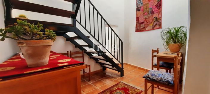 Image No.12-3 Bed Townhouse for sale